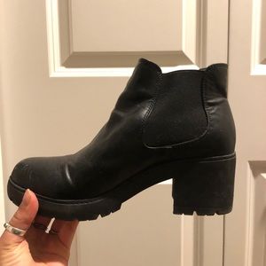Steve Madden boots